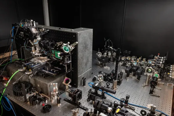 Project Silica: Microsoft demonstra armazenamento em vidro capaz de preservar dados por 10.000 anos