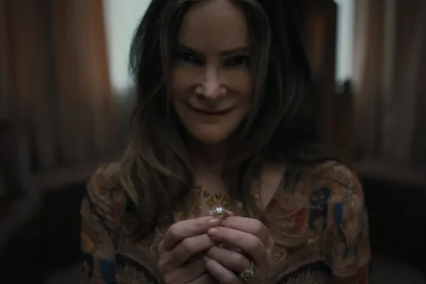 Netflix libera trailers de série dos Duffer Brothers e da parte 2 de Bridgerton