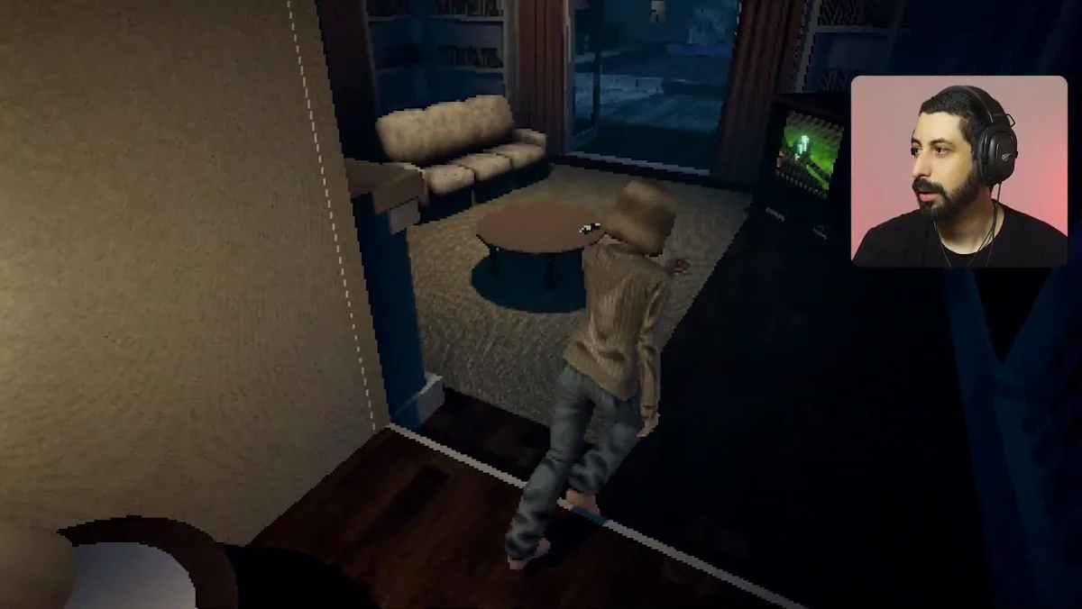 Evento de telefonema com dialogo de suspense, reforcando narrativa e tensao no fan game