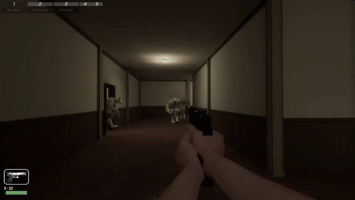 Ambiente interno do jogo destaca portas e mudanças no cenário da casa.