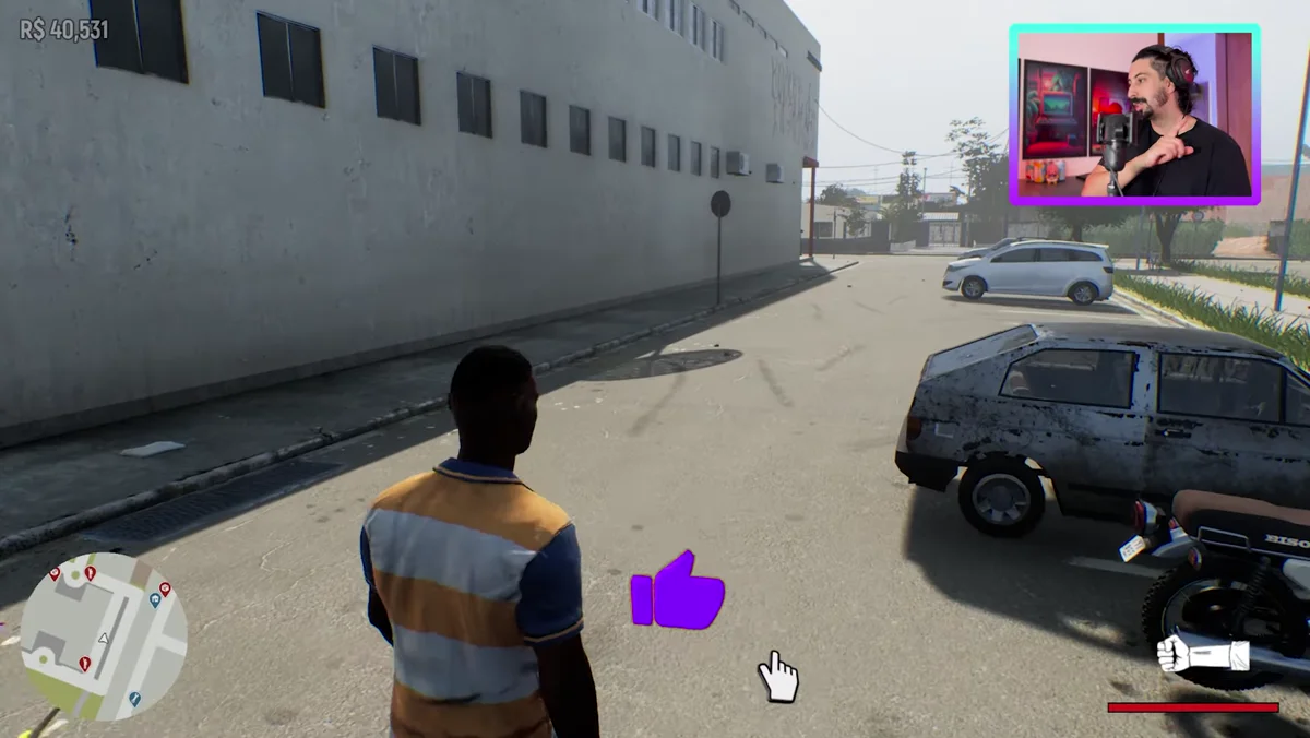 Personagem conduz uma bicicleta pelas ruas do Jogo 171